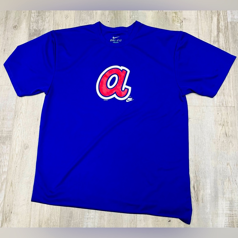 Atlanta Braves Dri Fit T Shirt. Size Medium.
